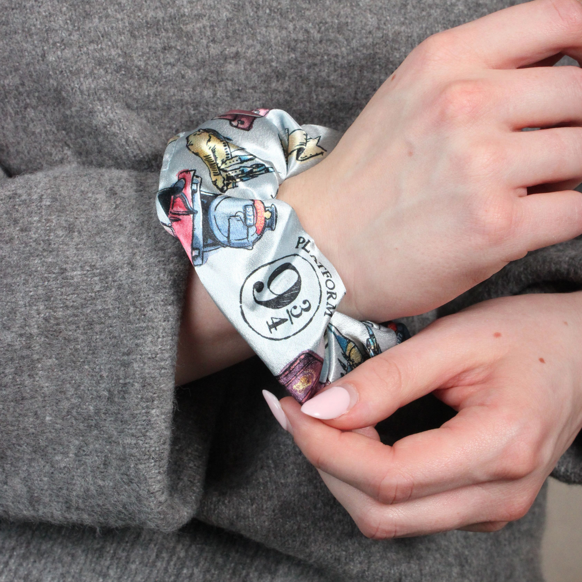 Harry Potter Platform 9 ¾ Hair Scrunchie