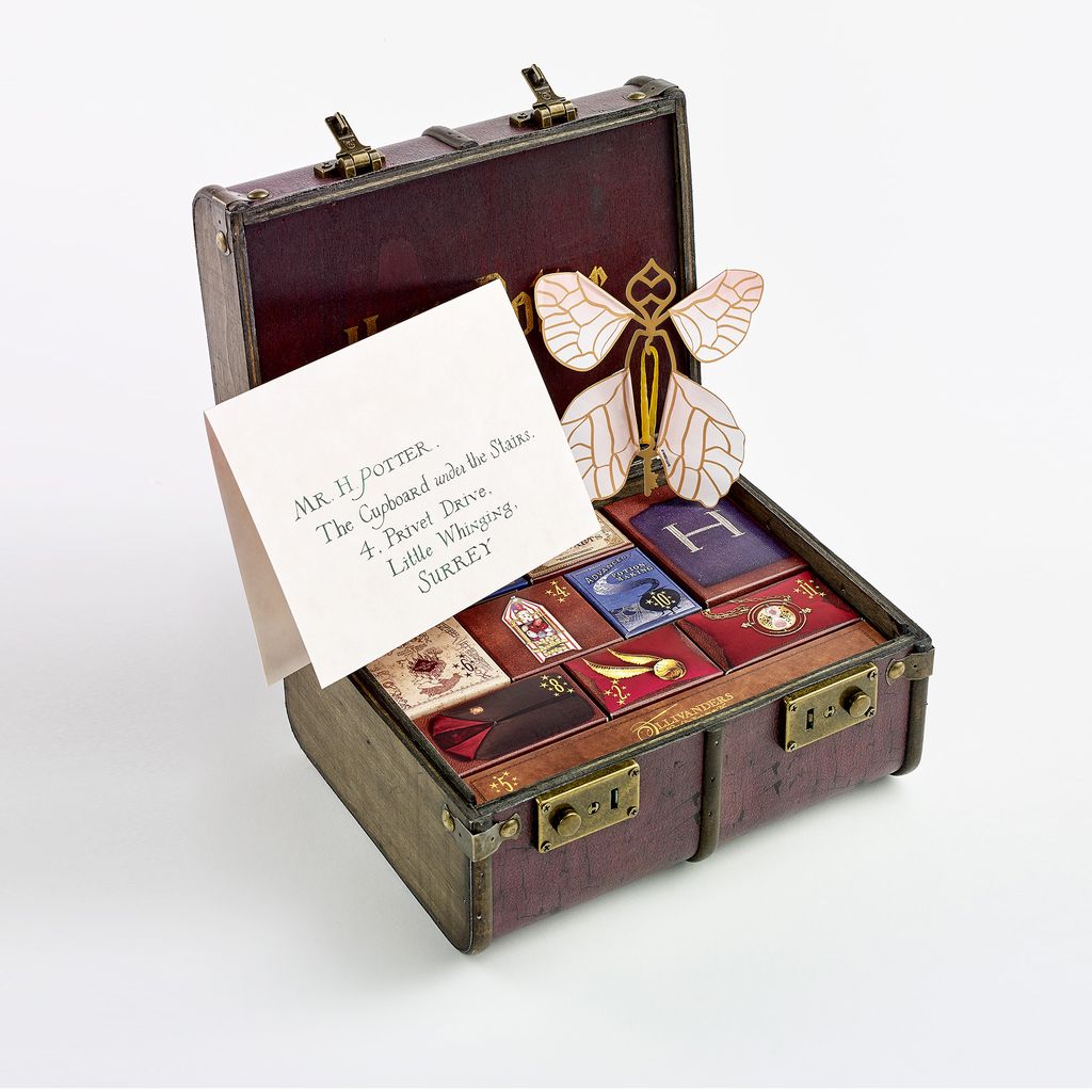 Harry Potter Hogwarts Trunk Advent Calendar