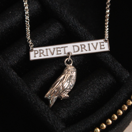 Harry Potter Privet Drive Sign With Hedwig The Owl Necklace - Sterling Silver